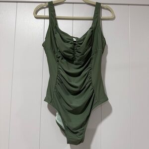 ✨ Cupshe Green “Magic Tummy Control” One Piece Swimsuit Bathing Suit - Size L ✨